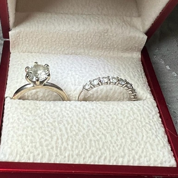 Round brilliant 1.70 carat diamond ring in 18k white gold. Ring size 5.50 - Picture 5 of 6